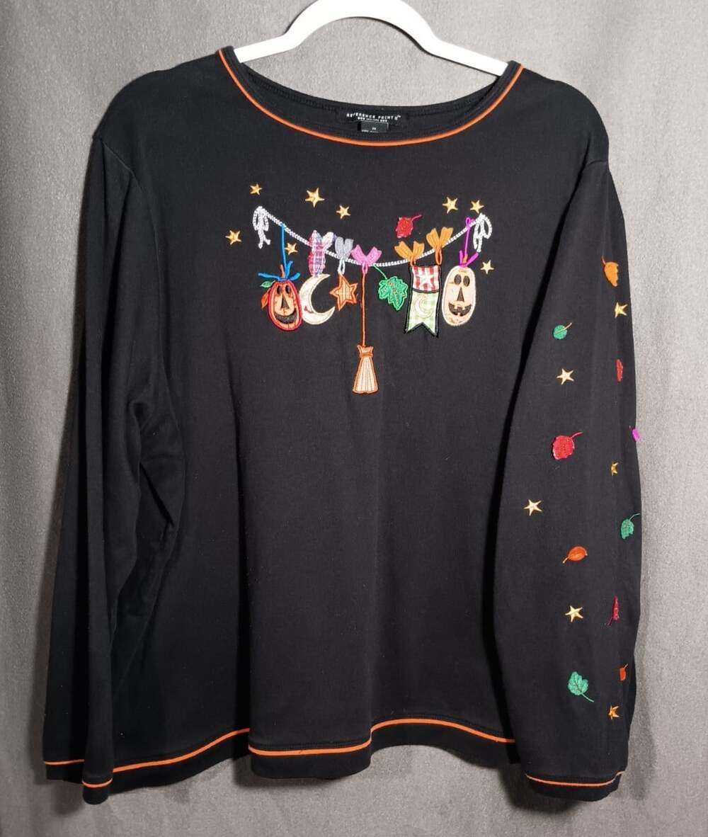 Vintage Halloween Long Sleeve Embroidered Top Women’s 2X Reference Point Fall